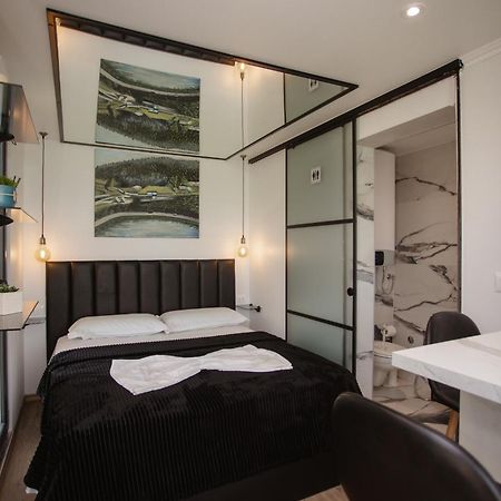Villa 446 Tiny House Shiroke Exterior foto
